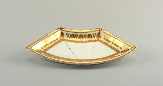 Dish, ca. 1810 (CH 69117223) photo