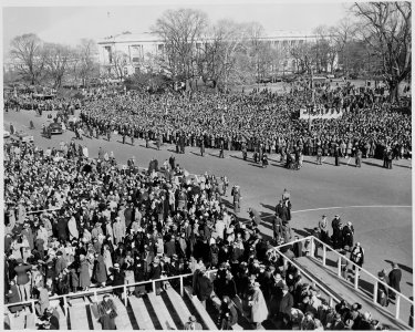 Distance view of the crowd at the inauguration of President Truman. - NARA - 199986 photo