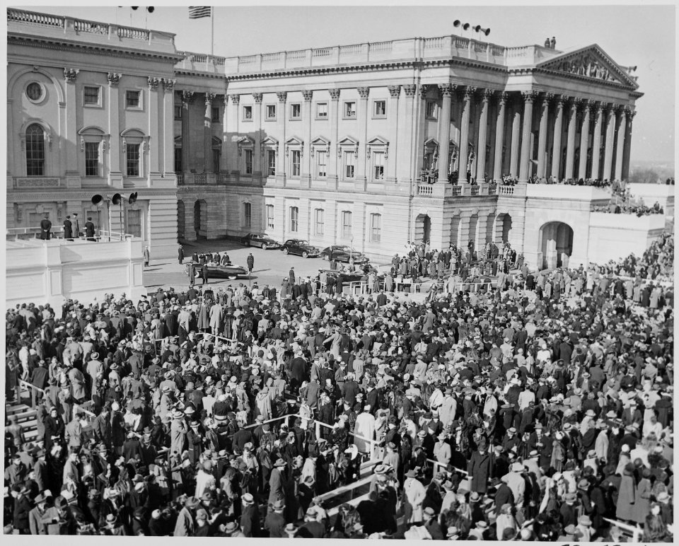 Distance view of the crowd at the inauguration of President Truman. - NARA - 199984 photo