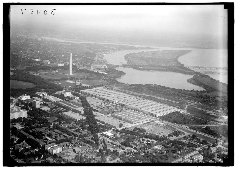 DISTRICT OF COLUMBIA PARKS. AIR VIEW POTOMAC PARK LCCN2016870083
