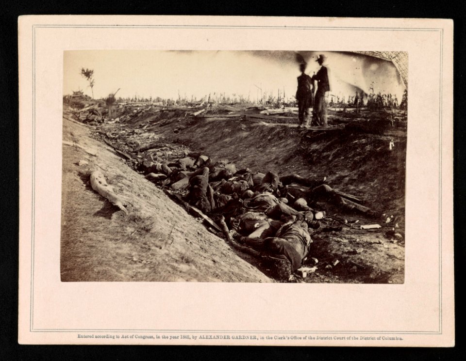 Ditch on right wing, where a large number of rebels were killed at the Battle of Antietam LCCN2014646926
