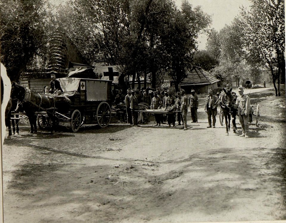 Div.San.Anst. in Adamowka. Juli 1915. (BildID 15540461)