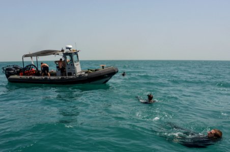 Dive training 130723-N-AZ907-121