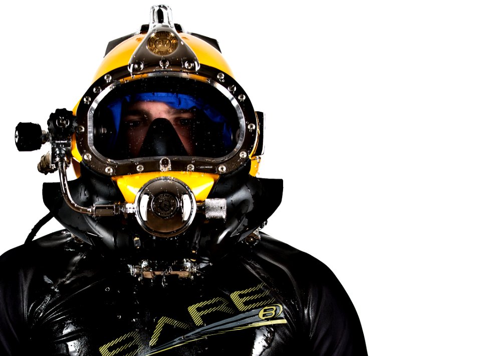 Diver portrait 130413-N-GG400-043