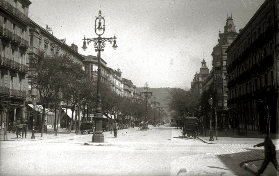Diversas calles de San Sebastián (3 de 4) - Fondo Car-Kutxa Fototeka