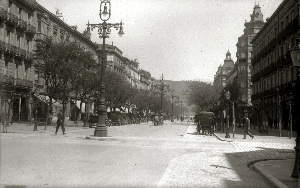 Diversas calles de San Sebastián (1 de 4) - Fondo Car-Kutxa Fototeka