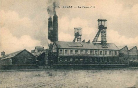Divion - Fosse n° 5 - 5 bis des mines de Bruay (F)