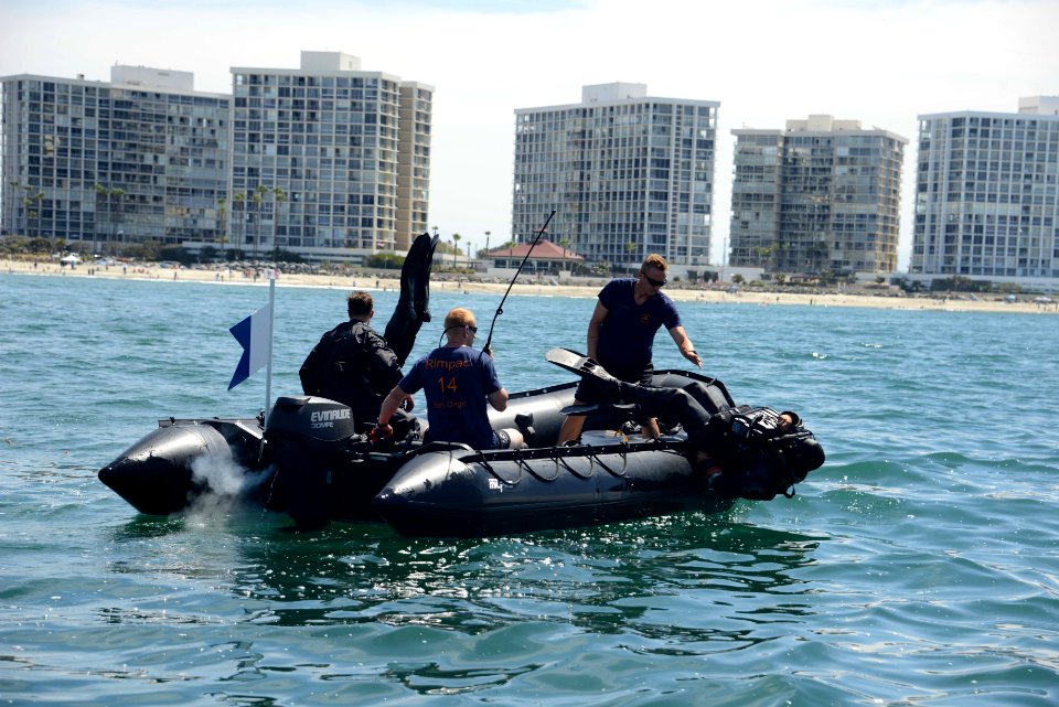 Diving operations, RIMPAC 2014 140712-N-FN215-269