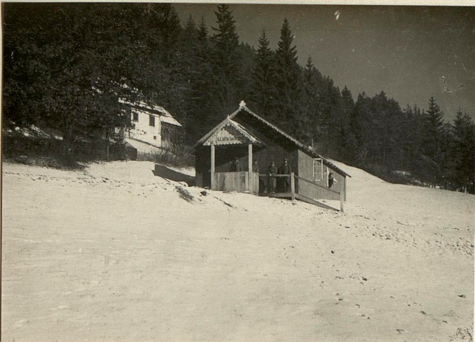 Divisions-Sanitätsanstalt Tarvis Baracke für die Sanitätsmannschaft. (BildID 15470665)