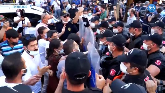 Diyarbakır’da Kürtçe Eğitim Mitingi VOA 03