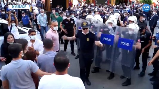 Diyarbakır’da Kürtçe Eğitim Mitingi VOA 05
