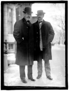 DIXON, LINCOLN. REP. FROM INDIANA, 1905-1919. RIGHT, WITH SENATOR KERN LCCN2016863509 photo