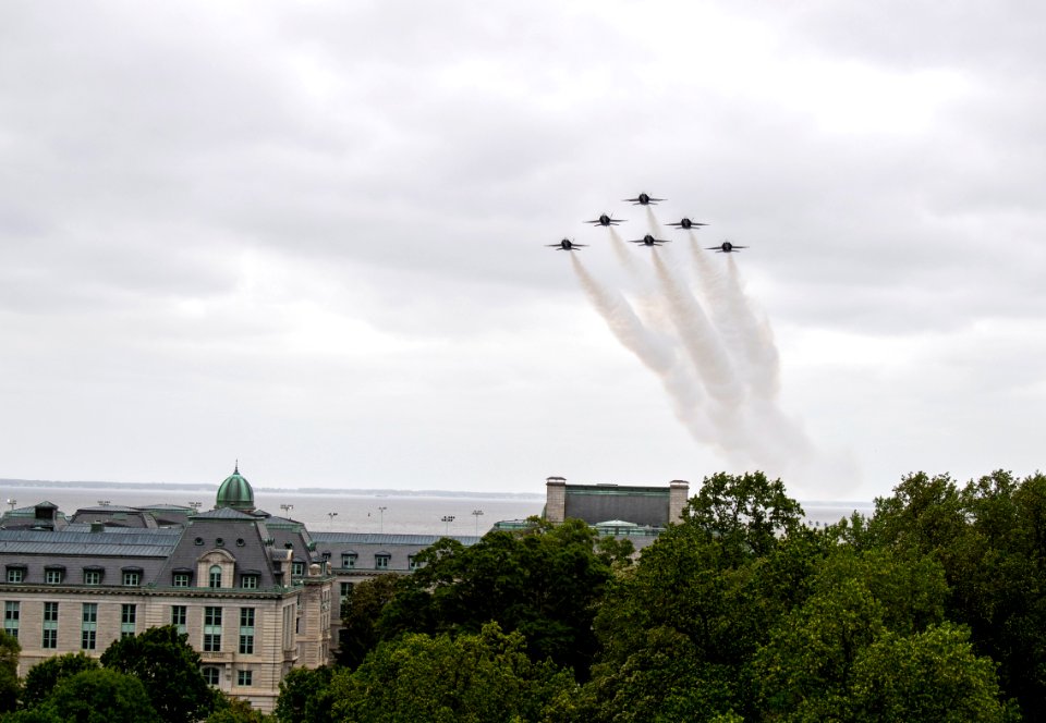 DL1 1689Blue Angels (49917419497)