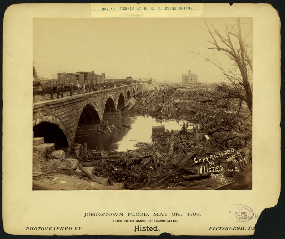 17535u Debris at P.R.R. stone bridge, Johnstown Flood