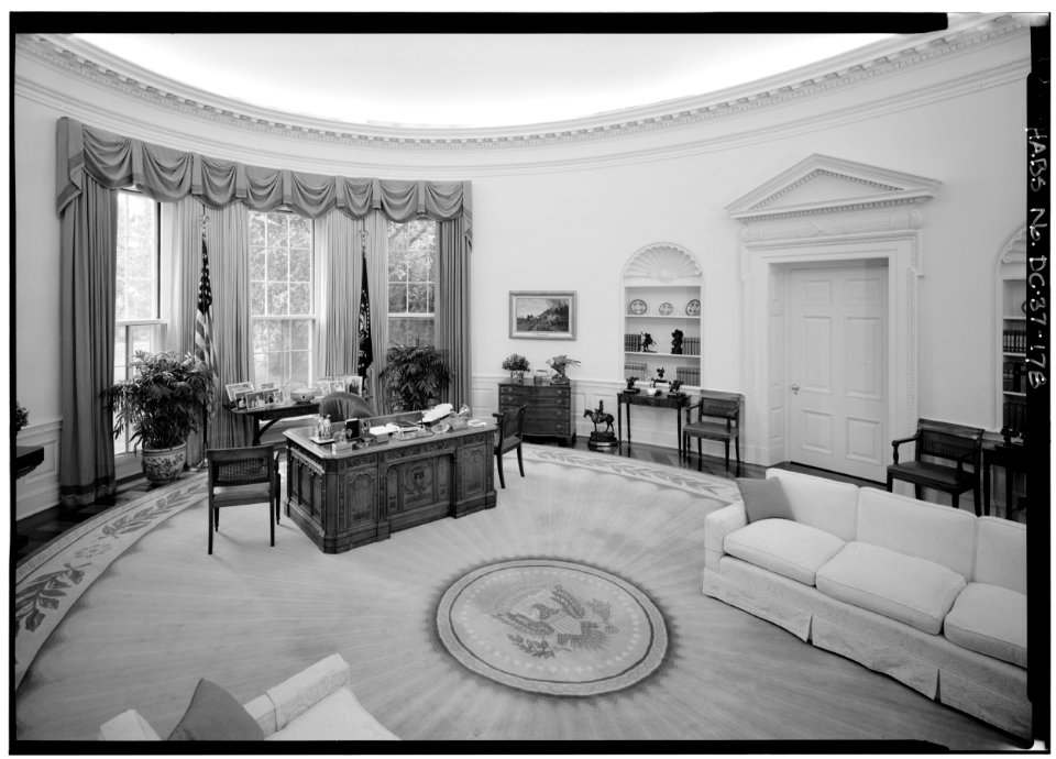 178 oval office view looking sw