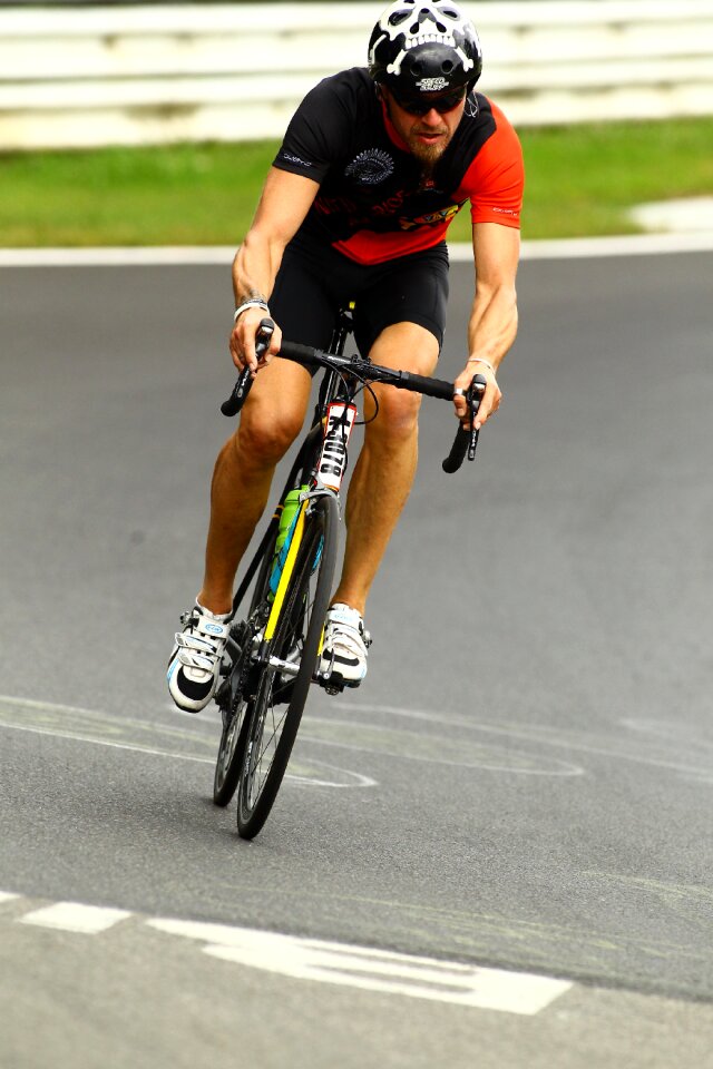Competition bike race