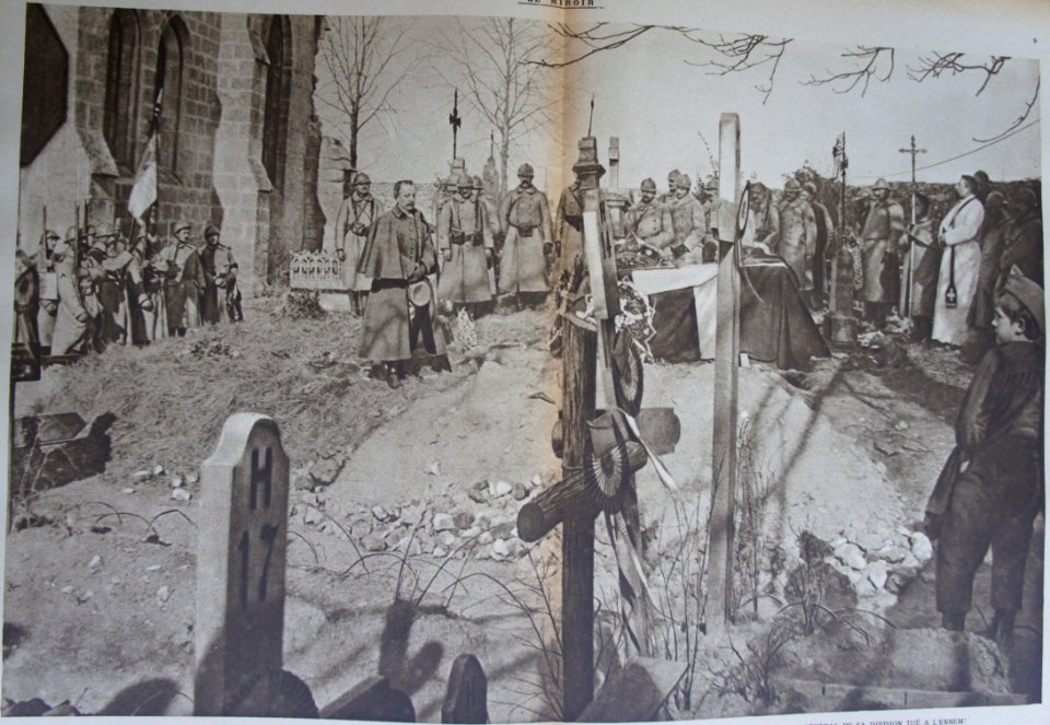 180 8&9 le général Marchand aux obsèques d'un général de sa division