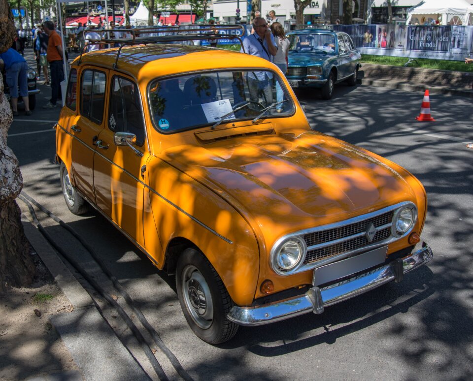 Classic automotive vehicle