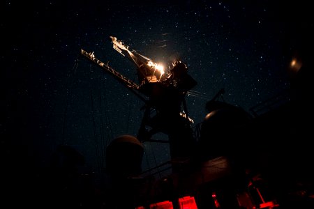 180414-N-KP946-002 (40599364715)