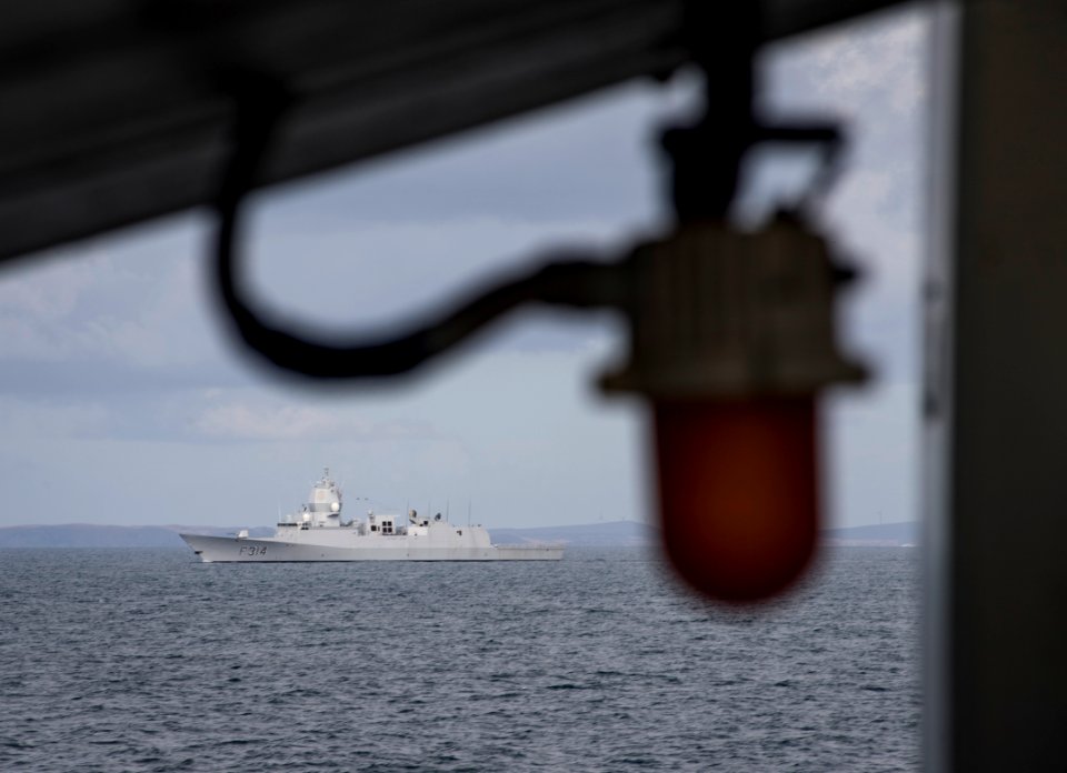 180502-N-RG482-068 (26995045427)