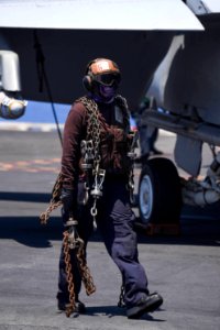 180515-N-EA818-0030 (28291621208)