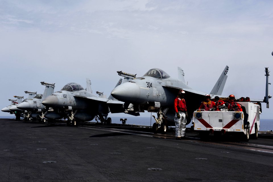 180519-N-EA818-0229 (42255461881)