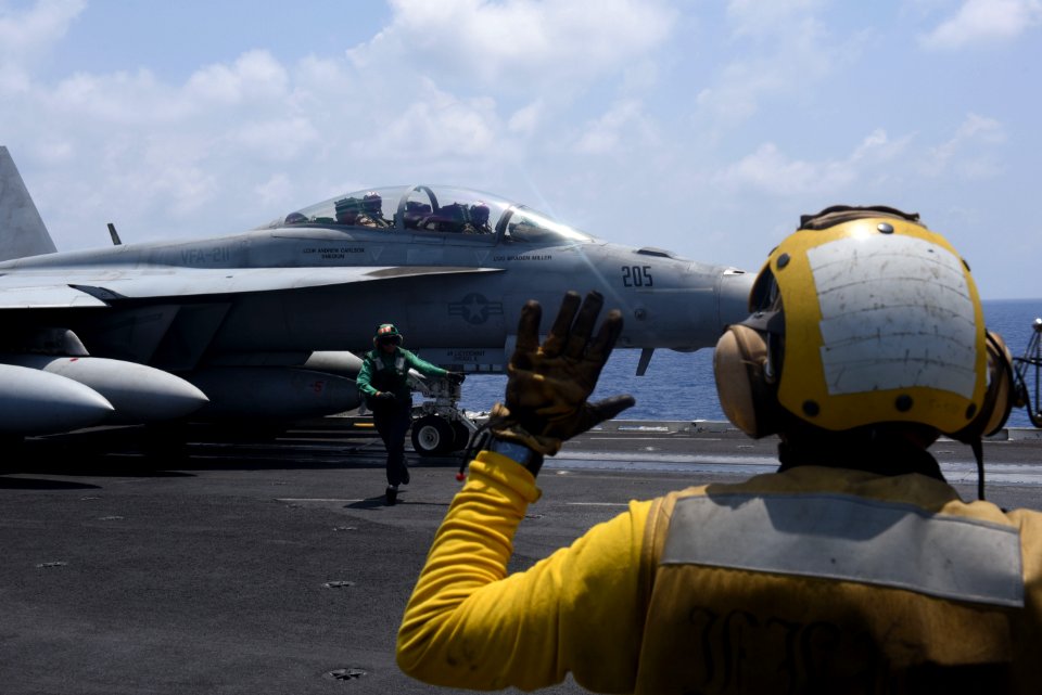 180611-N-EA818-0328 (27879593997)