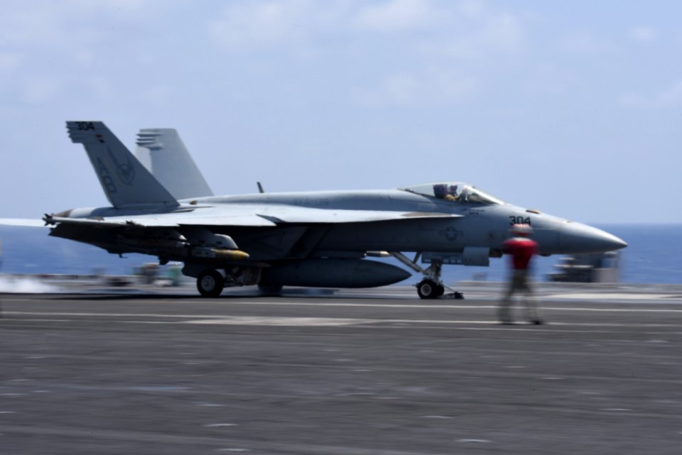 180611-N-EA818-0404 (27879590247)