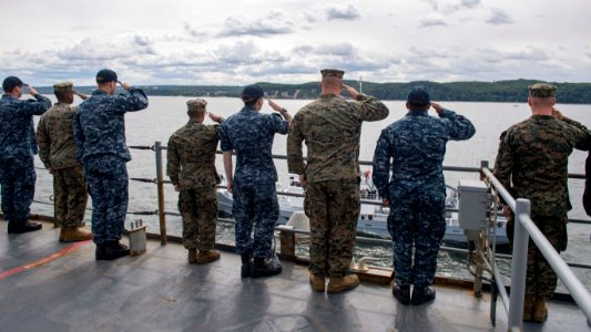 180624-N-PC620-0172 (43000201361)