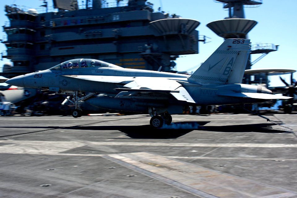 180626-N-UJ486-1325 (43039734741)
