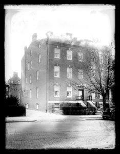 1810 Calvert (St., Washington, D.C.) LCCN2016823622 photo
