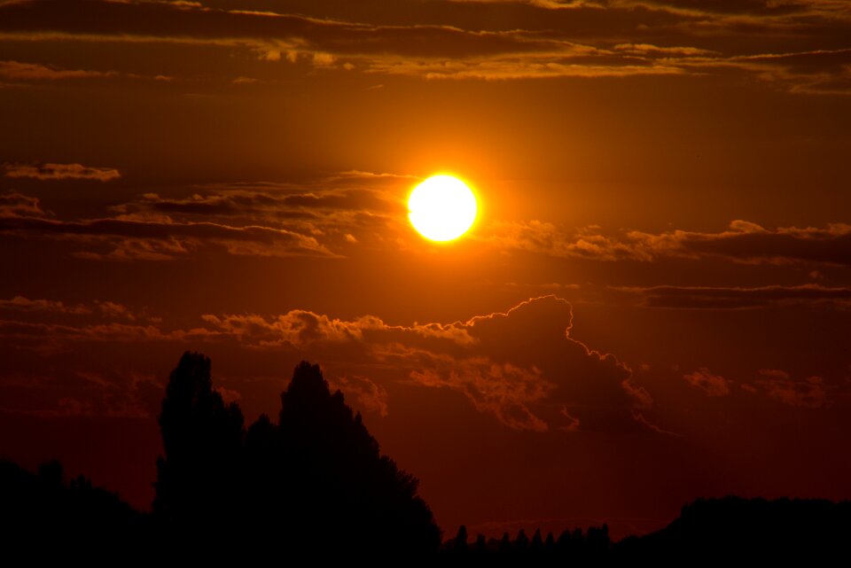 Sun red in the evening