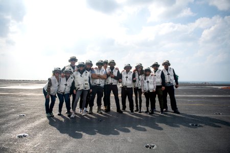 181223-D-PB383-090 (46434822271)