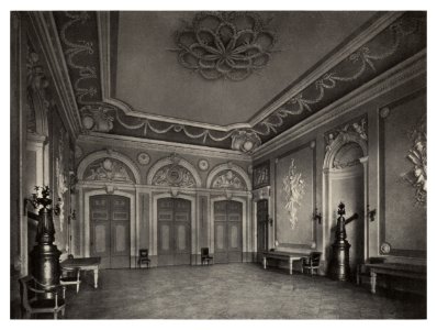 184 Schloß Benrath bei Düsseldorf. — Vestibül