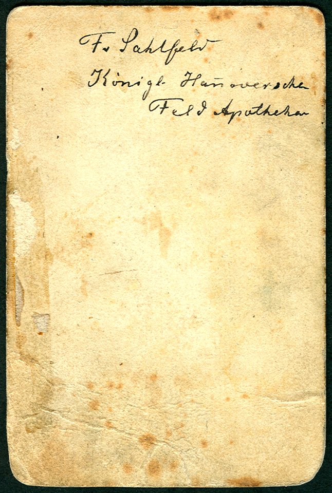 1866-06-27 Battle of Schlacht bei Langensalza CDV anonymer Fotograf, Juli, Brustbild Soldat Friedrich Sahlfeld, Königlich Hannoverscher Feld-Apotheker, Revers