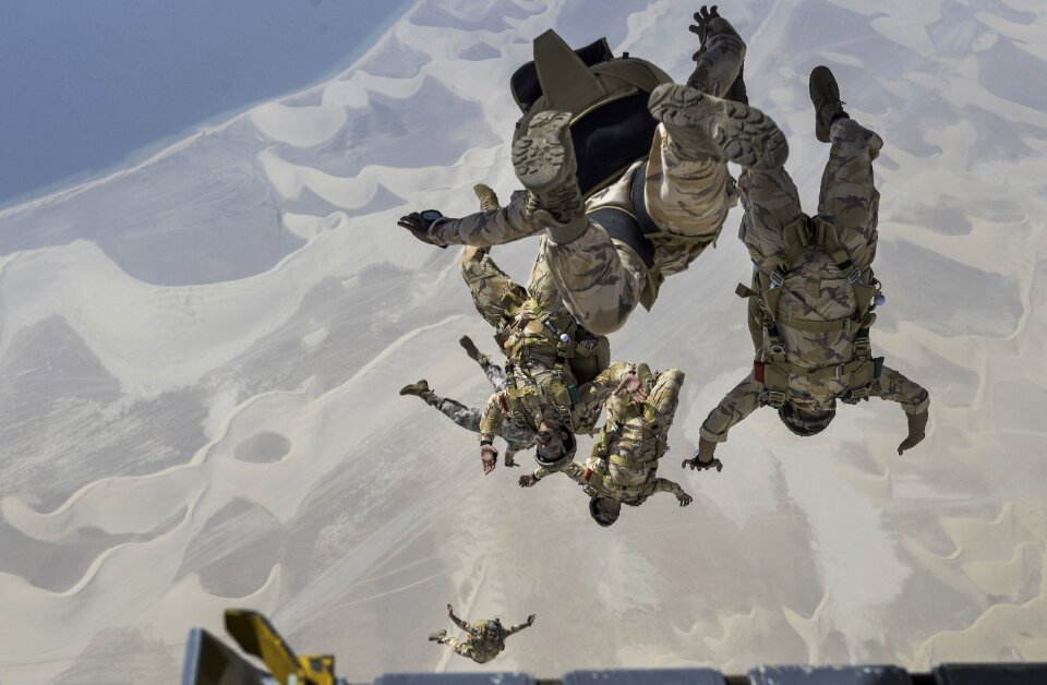 Spec ops jump skydive