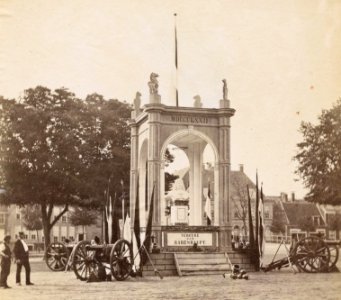 1872 Rabenhaupt-monument ter herinnering aan 200 jaar Gronings Ontzet - 02