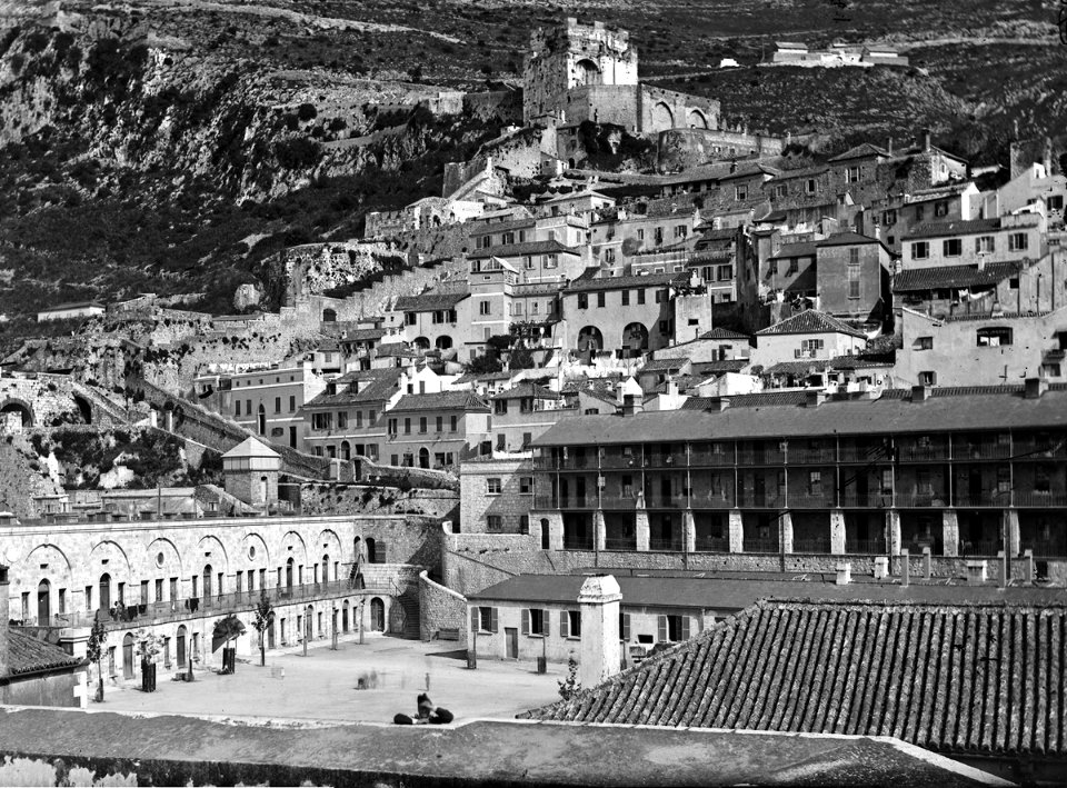 1890s - GWashington Wilson - Casemates (Curioso)