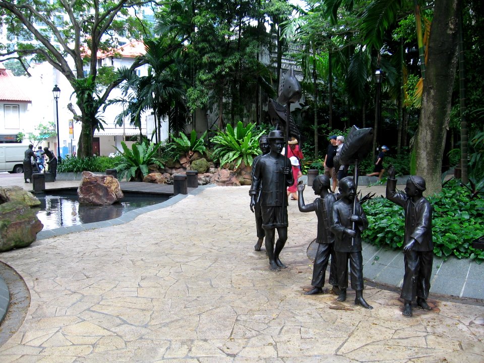 Chinese Procession (2001) by Lim Leong Seng, Telok Ayer Green, Singapore - 20051231