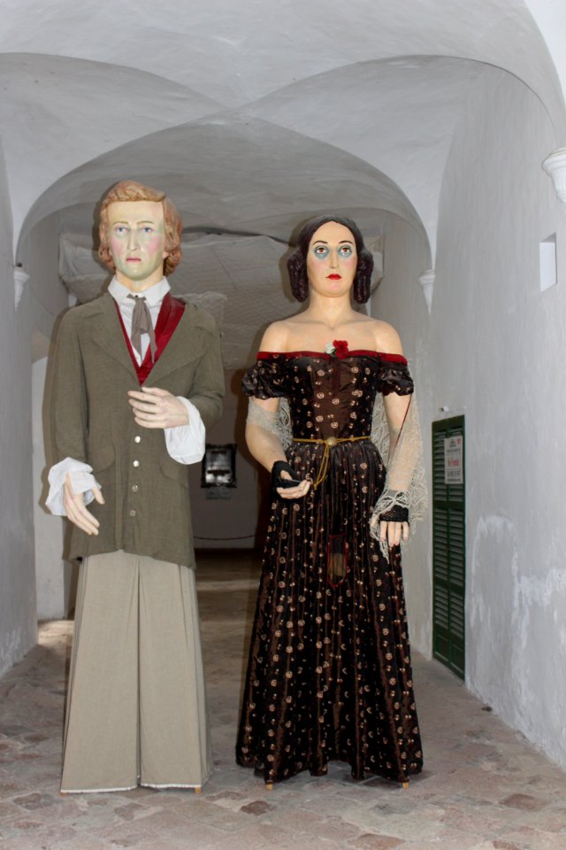 Chopin und George Sand Skulpturen