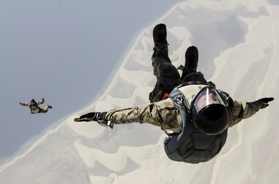 Spec ops jump skydive