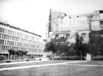 Cité Internationale des Arts & Hôtel d'Aumont, Paris 1981 photo