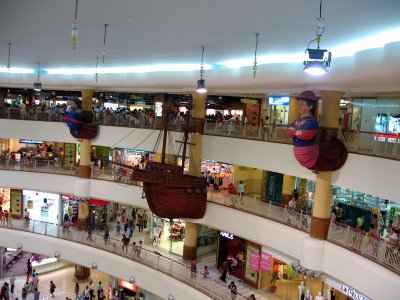 Compass Point Shopping Centre, Apr 06