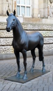 Donnerhall (Pferde-Skulptur)