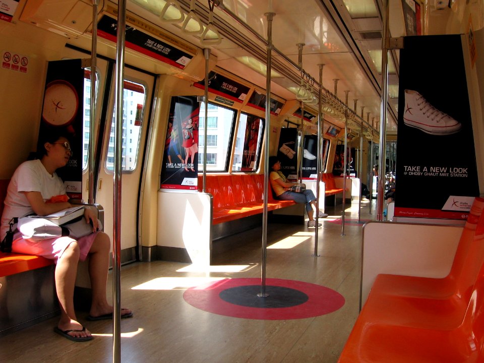 East West Line, Singapore, Train cabin, Nov 06