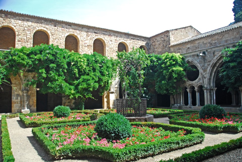 F10 53 Abbaye de Fontfroide.0031