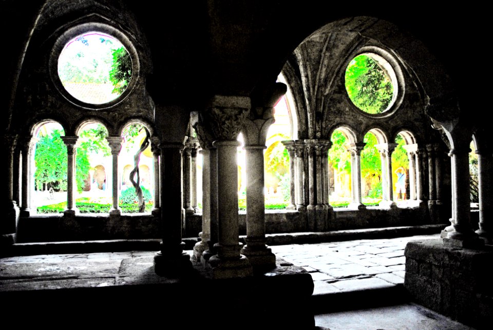 F10 53 Abbaye de Fontfroide.0037