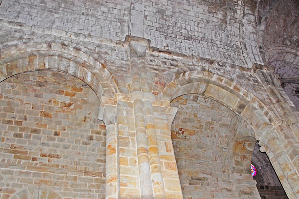 F10 53 Abbaye de Fontfroide.0045
