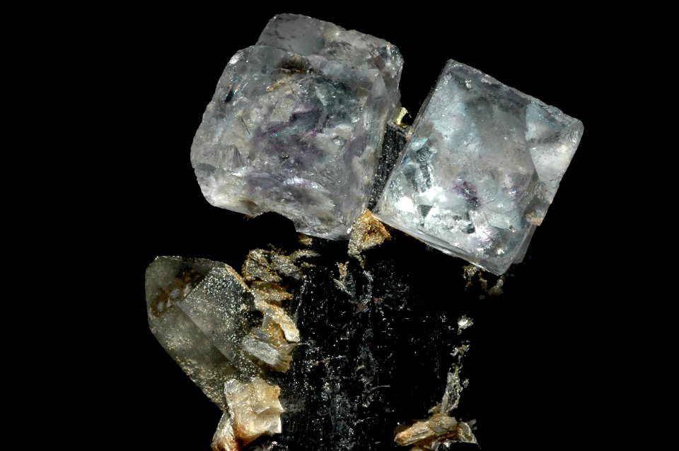 Fluorine sur tourmaline (Chine)