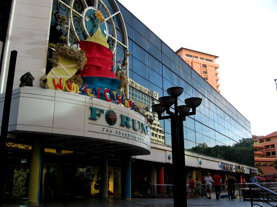 Forum The Shopping Mall 2, Dec 05